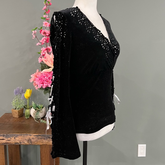 RK Long Sleeve with Tie Up Sleeves - Picture 4 of 14